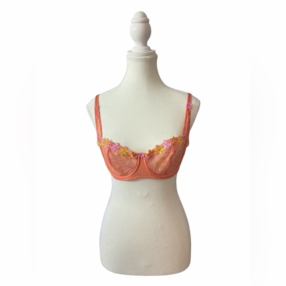 Freya - Y2K Floral Embroidered Unlined Bra